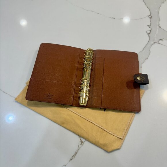 Louis Vuitton Medium Ring Agenda Cover $740 - Picture 11 of 11